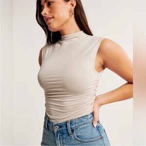 Abercrombie & Fitch Cream Beige Paloma Ruched Tank Size M